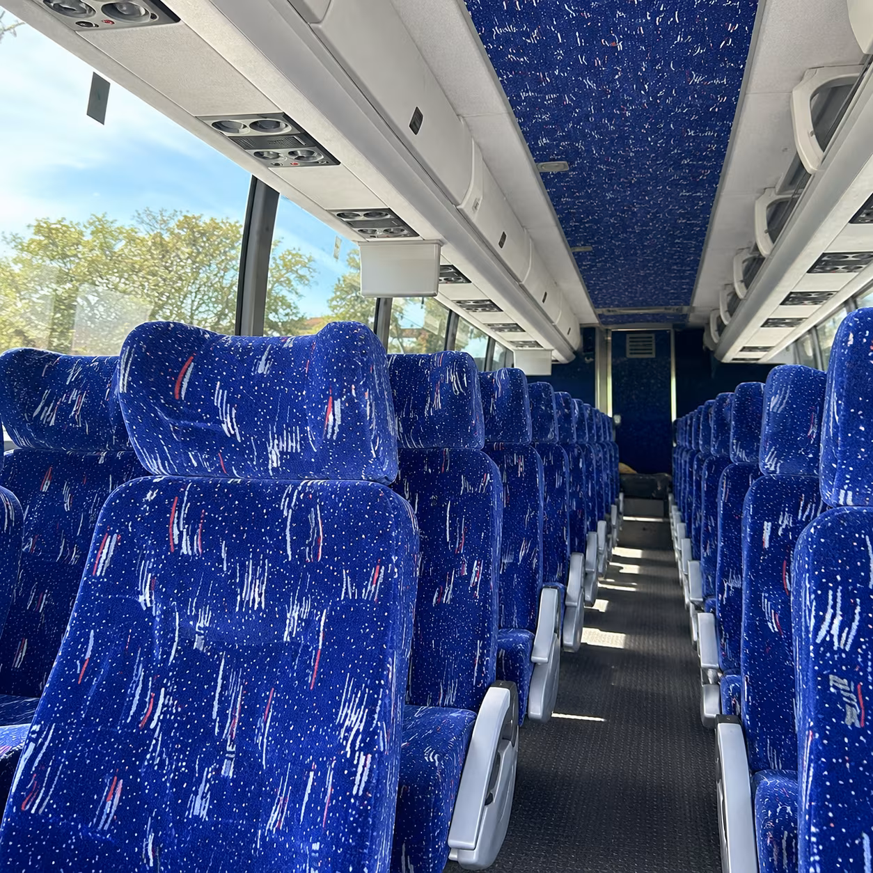 charter buses to pine knob music theatre from waterford