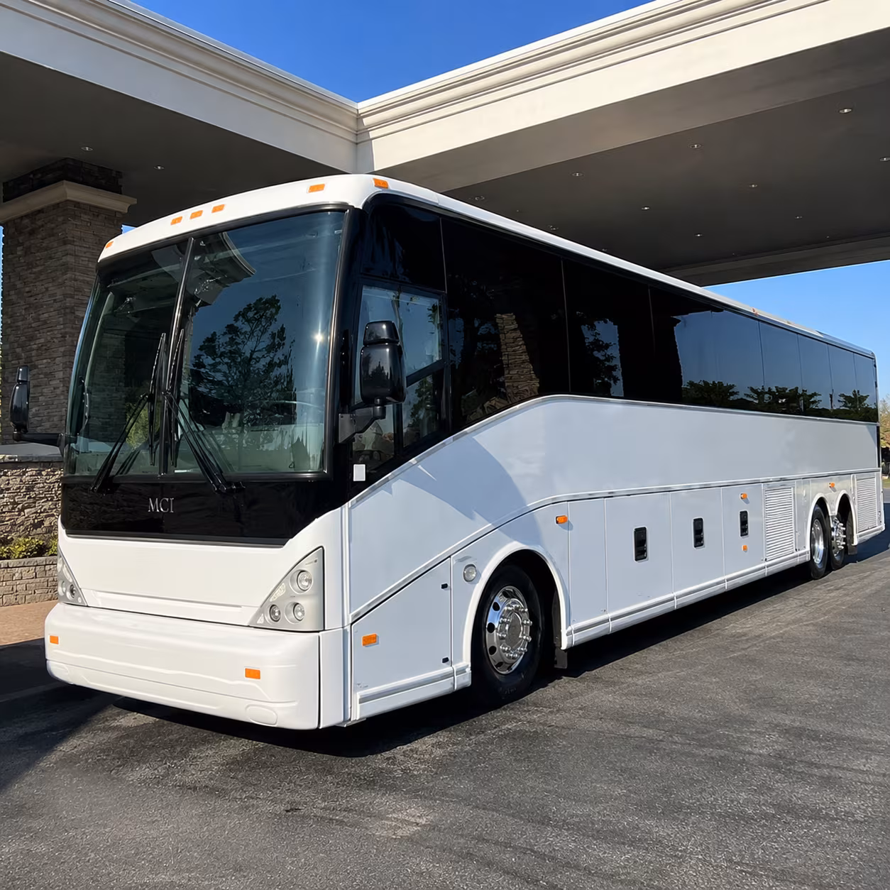 detroit metro airport dtw shuttle buses from waterford and oakland county
